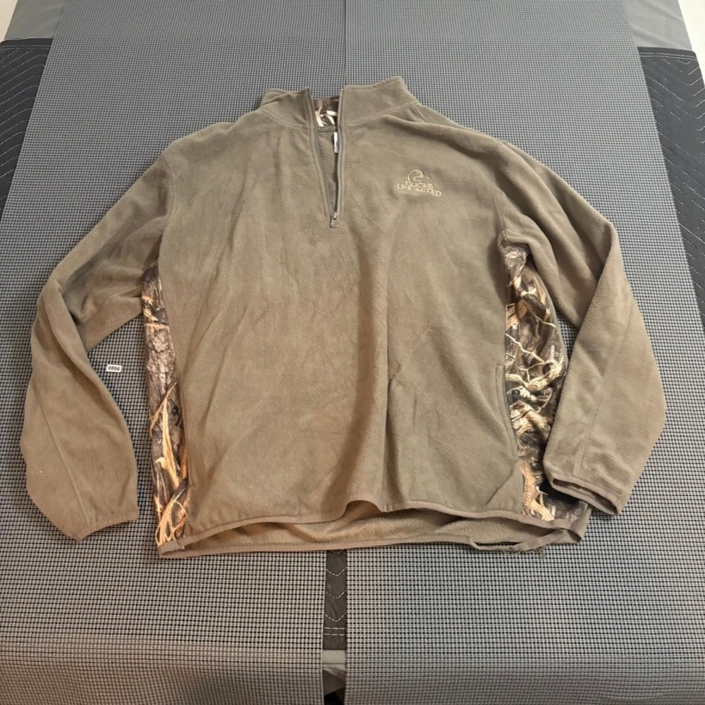 Ducks Unlimited Men's XL Olive Green Camo Fleece 1/4 Zip Hunting Pullover